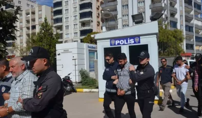 Kilis’te Göçmen Kaçakçılığı Operasyonu: 5 Kişi Tutuklandı