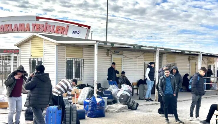 Suriye’deki yeni dönem sonrası mültecilerin dönüşü devam ediyor